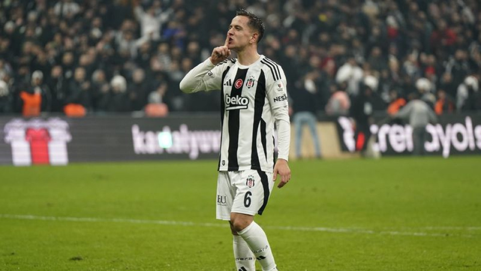 Beşiktaş, Amir ile yolları ayırdı