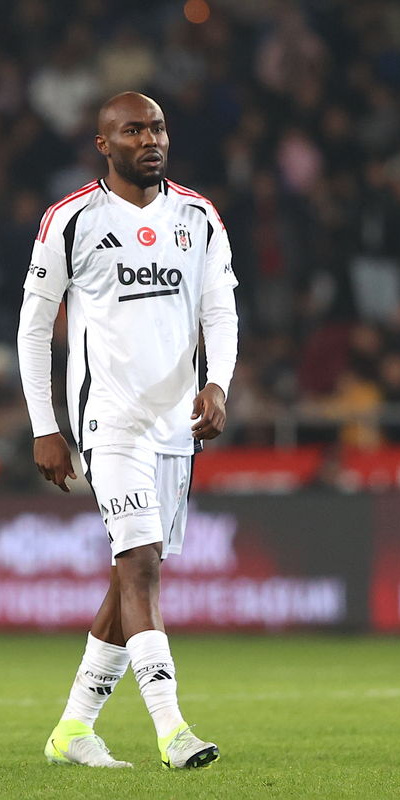 Beşiktaş'ta Musrati ile yollar ayrıldı!