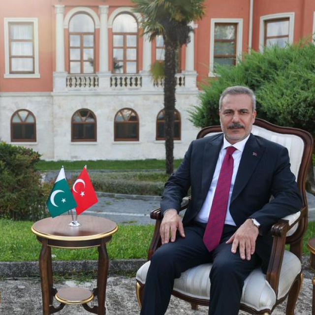 Fidan, Pakistanlı mevkidaşı ile görüştü