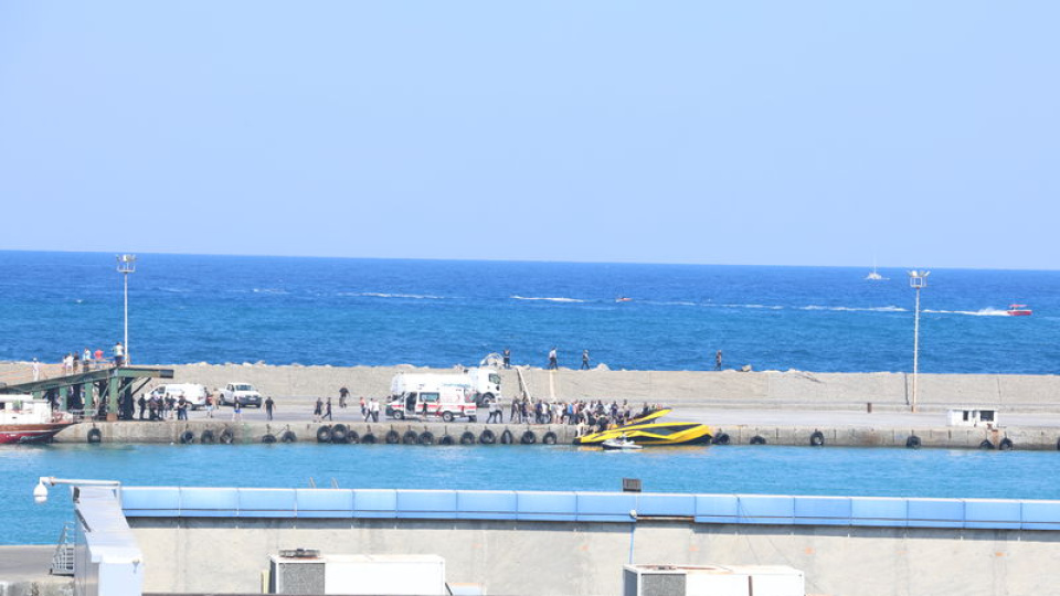 Girne açıklarında yolcu gemisi alabora oldu