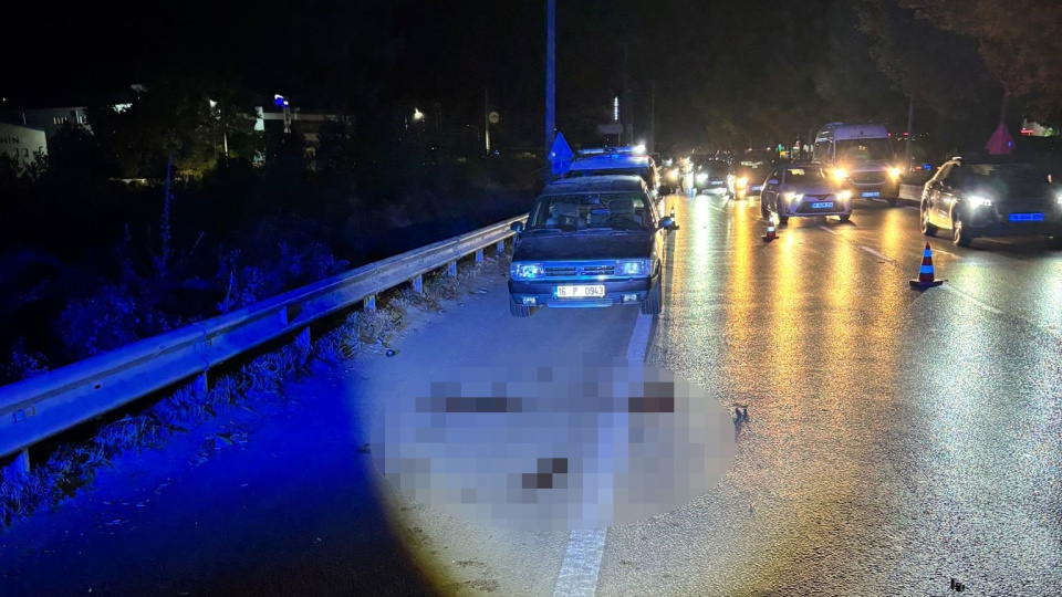 Aracına yakıt doldururken can verdi!