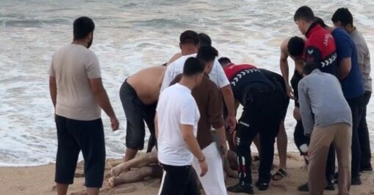 Kıyıda dalgaya kapılan adam öldü