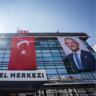 'YENİ Parti' yeni genel merkezinde