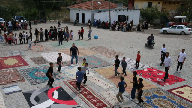 Çocukların halı saha hayali gerçek oldu!
