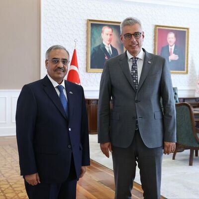 Bakan Memişoğlu, D-8 Genel Sekreteri Mahmood ile bir araya geldi