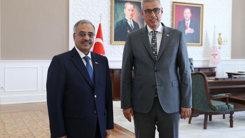 Bakan Memişoğlu, D-8 Genel Sekreteri Mahmood ile bir araya geldi