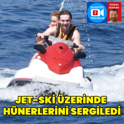 Jet-ski üzerinde hünerlerini sergiledi