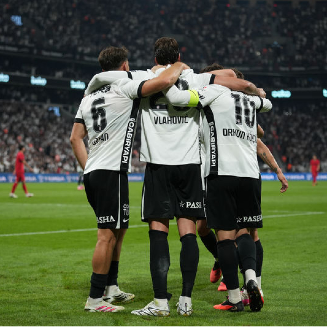 Beşiktaş'tan derbi öncesi gövde gösterisi! haber görseli