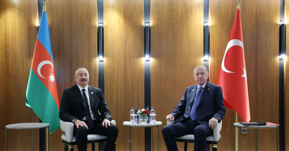 Aliyev ile bir araya geldi
