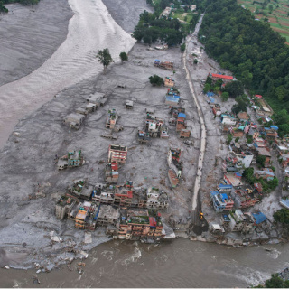 Nepal'deki yıkım havadan görüntülendi