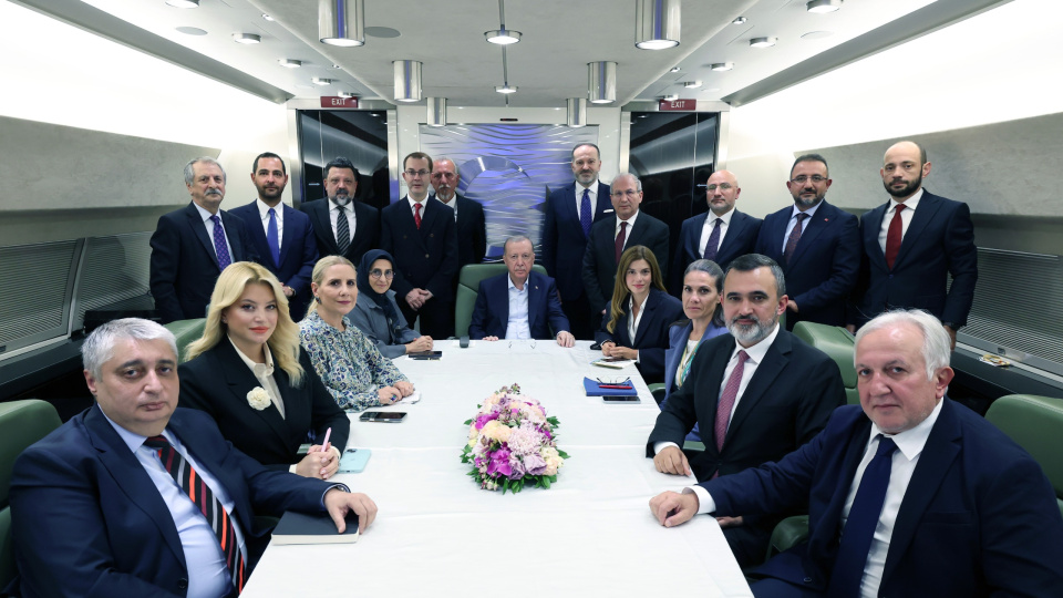 Cumhurbaşkanı Erdoğan'dan Kırgızistan dönüşü açıklamalar