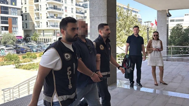 Meclis üyesine rüşvetten gözaltı