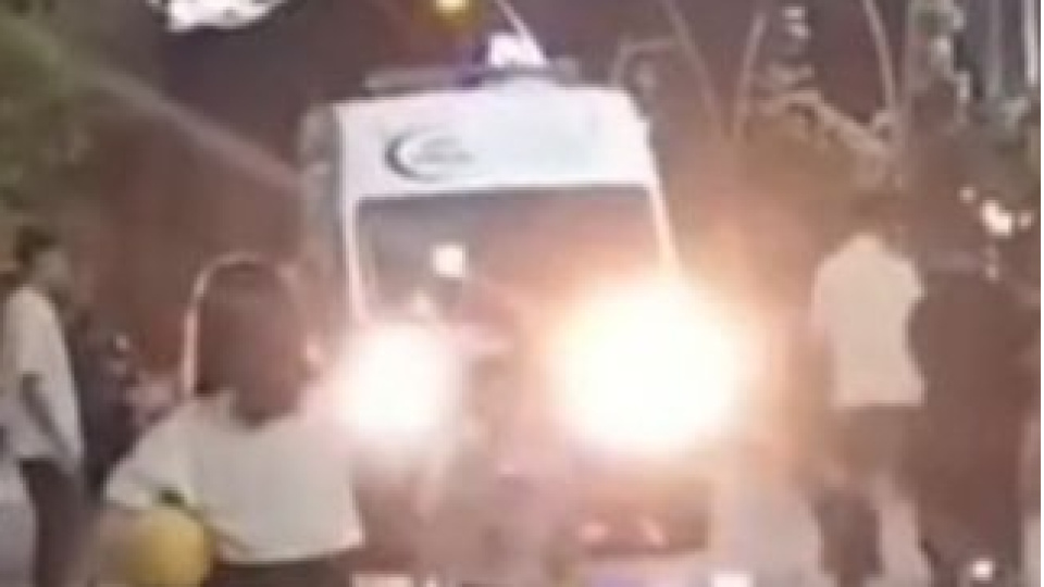 Kızıltepe'de bıçaklı kavga: 1'i çocuk 3 yaralı
