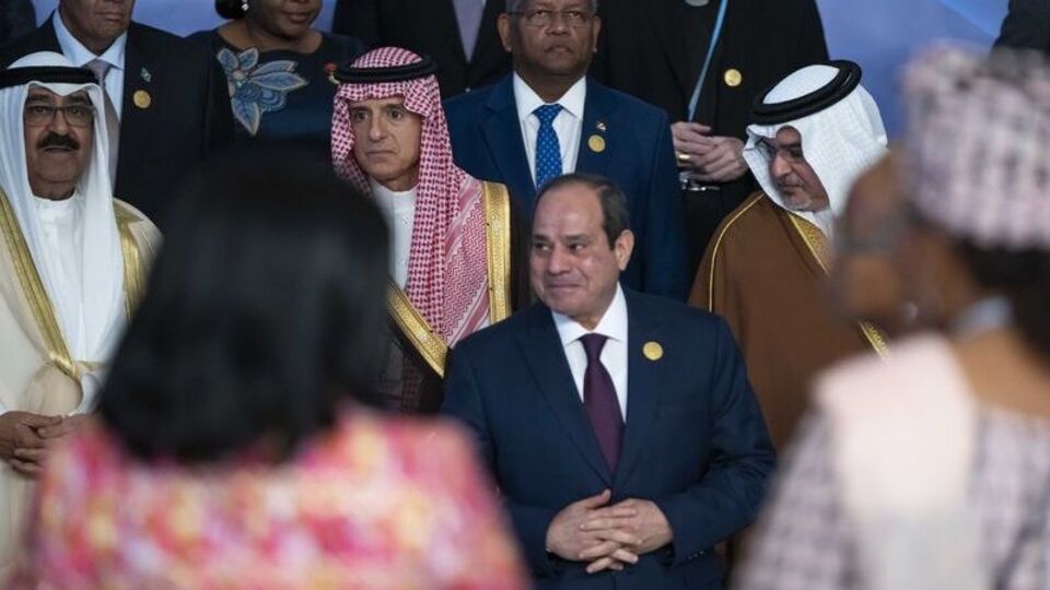 Mısır ve Suudi Arabistan arasında kritik görüşme