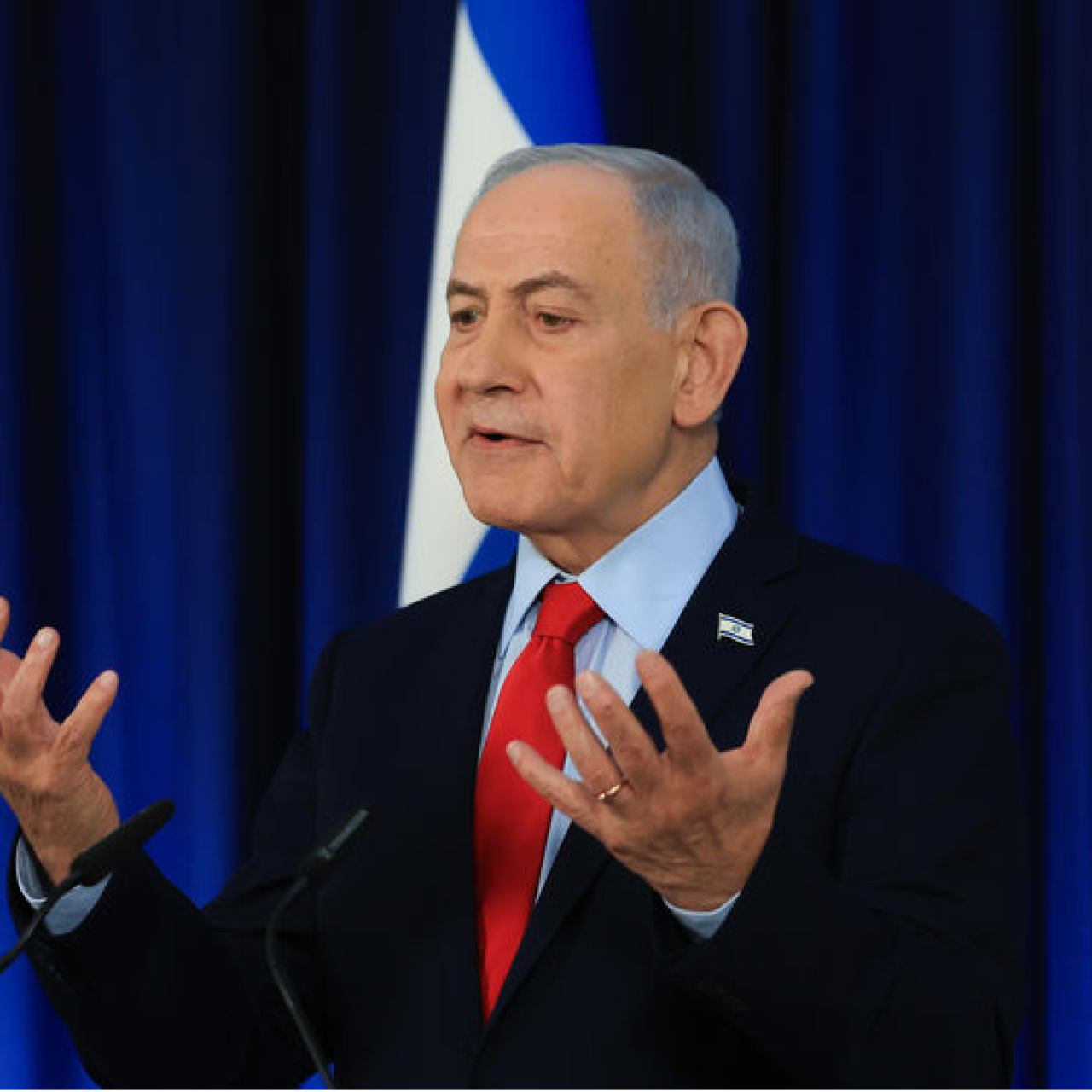 İsrail'in havalimanı saldırısının Tel Aviv'deki yankıları ne?