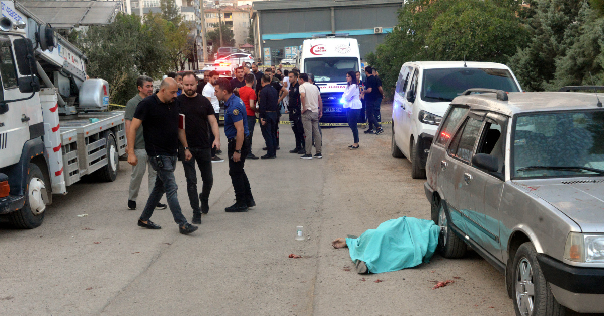 Kahramanmaraş'ın Onikişubat’ta eşini vuran kişi aynı silahla yaşamına son verdi