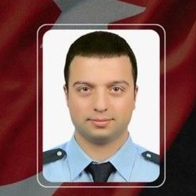 Trafik kazasında yaralanan polis memuru şehit oldu