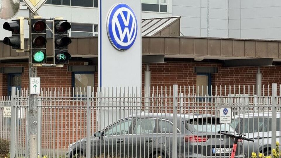 Volkswagen, 50 bin kişiyi işten çıkaracak