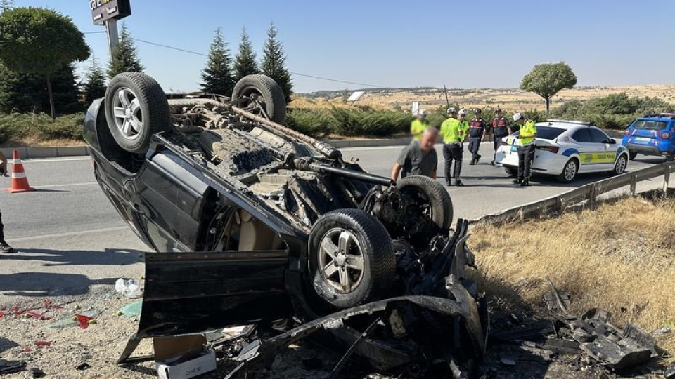 Takla atan otomobilin sürücüsü öldü