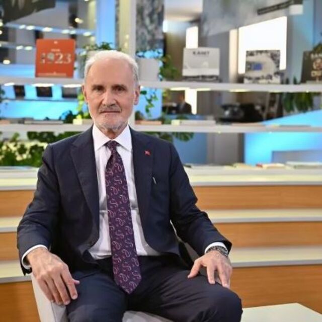 "Türkiye, enflasyonu düşürme ile sanayisini baskılama arasında ikilem yaşamamalı"