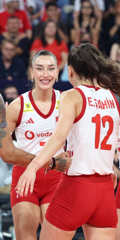 Sultanlar final için parkede!