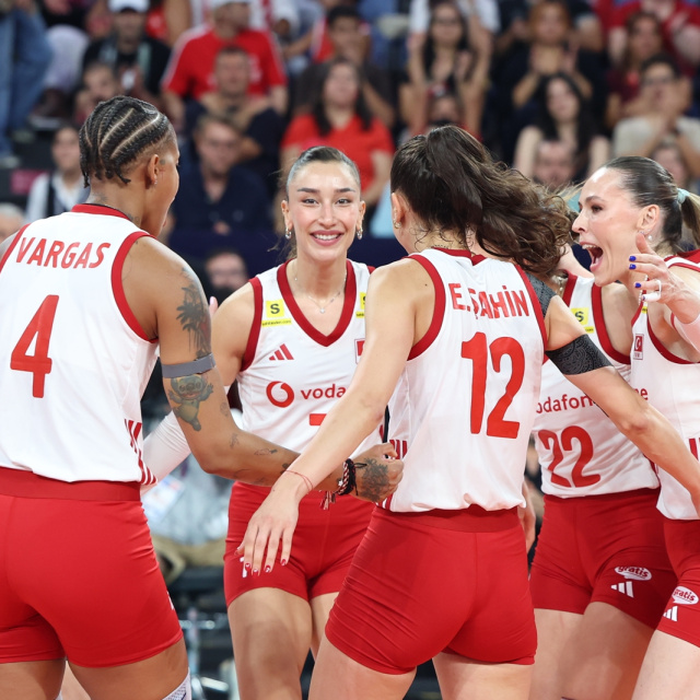 Sultanlar final için parkede!