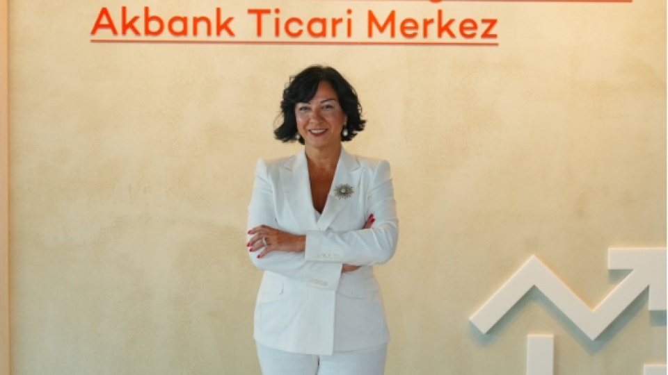 Akbank, ticari bankacılık hizmetlerini yeniden yapılandırıyor