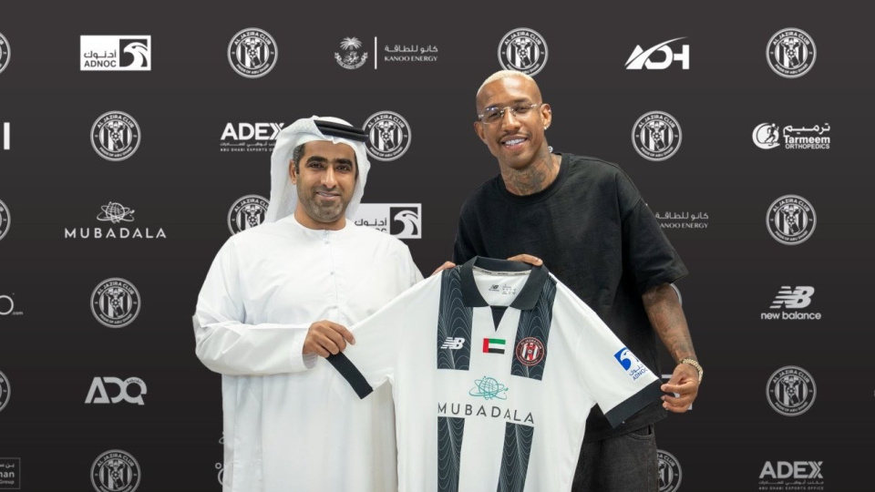 Talisca yeni takımına imzayı attı!