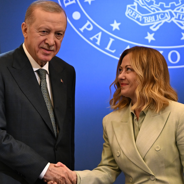 Meloni'ye tebrik mesajı