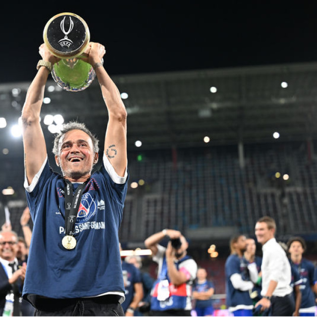 PSG, Luis Enrique'nin sözleşmesini uzattı!