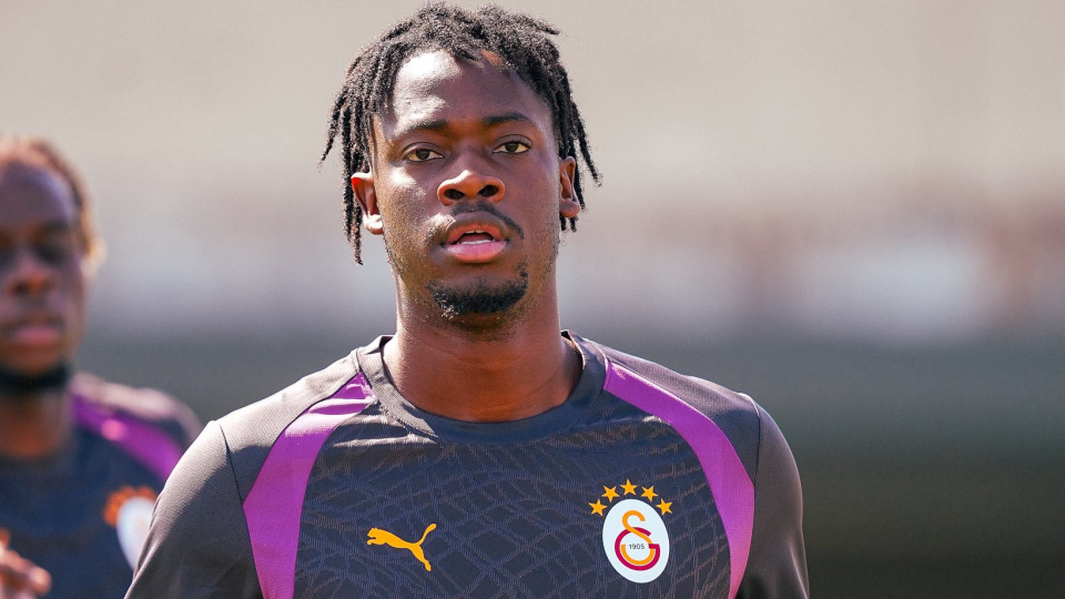 Galatasaray'da Bitshiabu ilk idmanına çıktı!