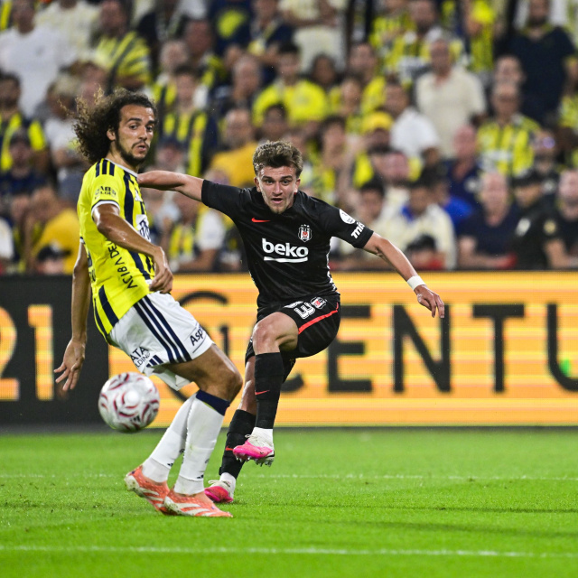 Rıdvan Yılmaz derbide sakatlandı!