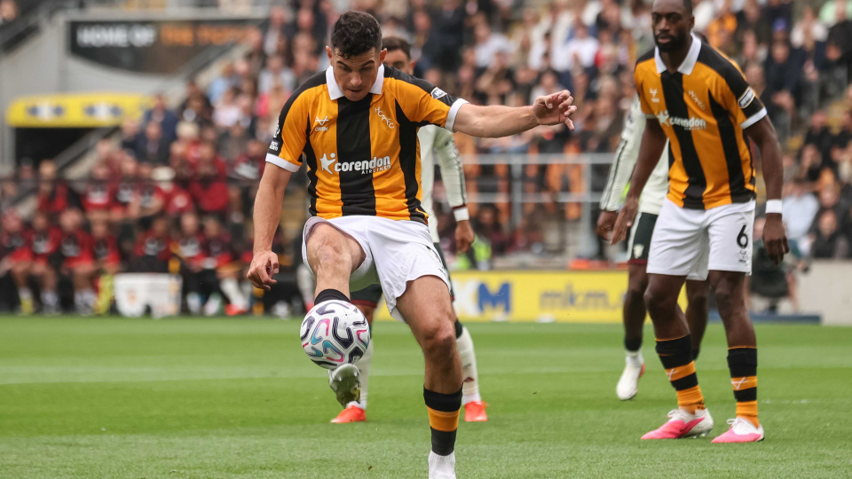 Hull City'den Aston Villa'ya geçit yok!