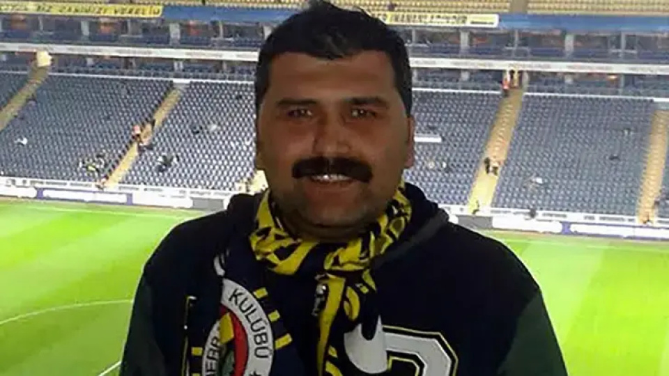 Derbide tribünde kalp krizi geçirdi! Kahreden ayrıntı!