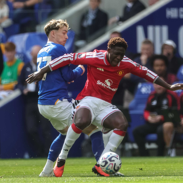Manchester United'a Everton şoku!