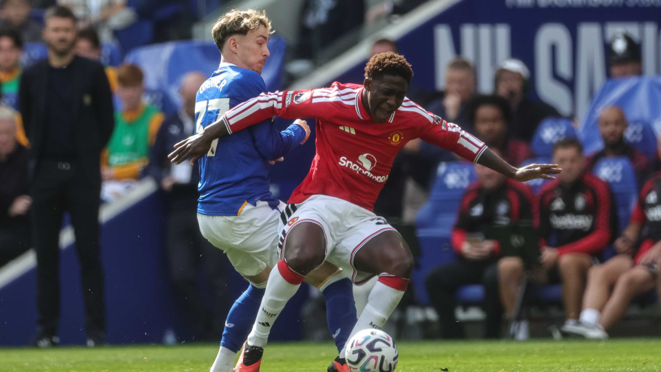 Manchester United'a Everton şoku!