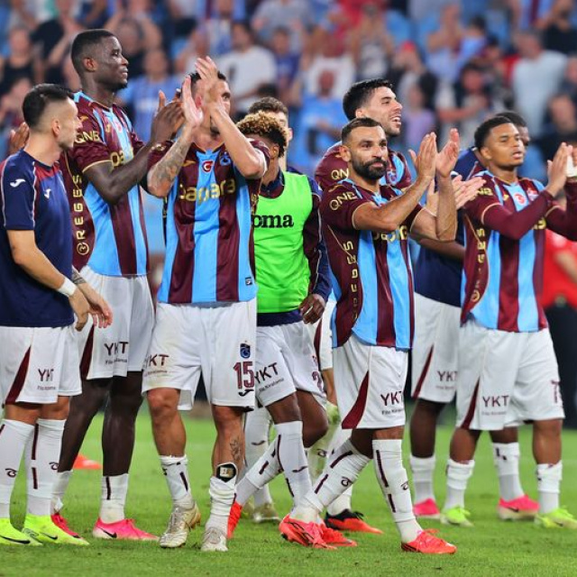 Trabzonspor evinde gol oldu yağdı
