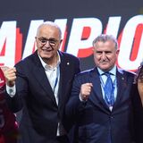 "Türkiye voleybolda müthiş işler başarıyor!"