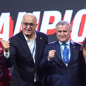 "Türkiye voleybolda müthiş işler başarıyor!"