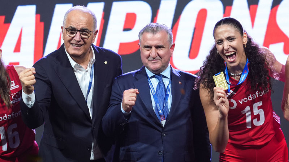 "Türkiye voleybolda müthiş işler başarıyor!"