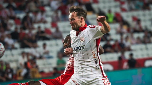 Antalyaspor evinde Sivasspor'a mağlup oldu