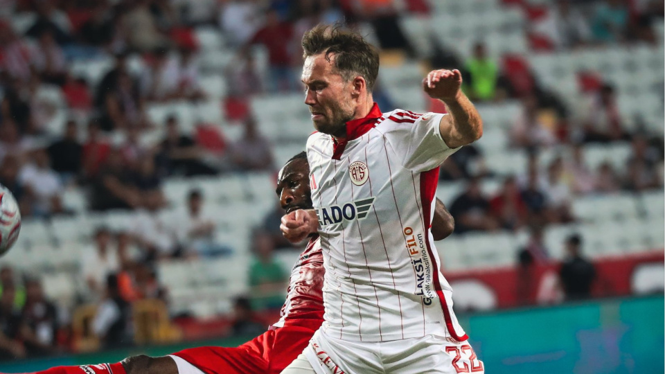 Antalyaspor evinde Sivasspor'a mağlup oldu