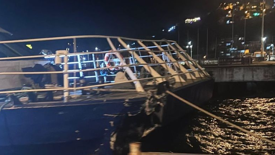 Mudanya'da deniz otobüsü iskeleye çarptı