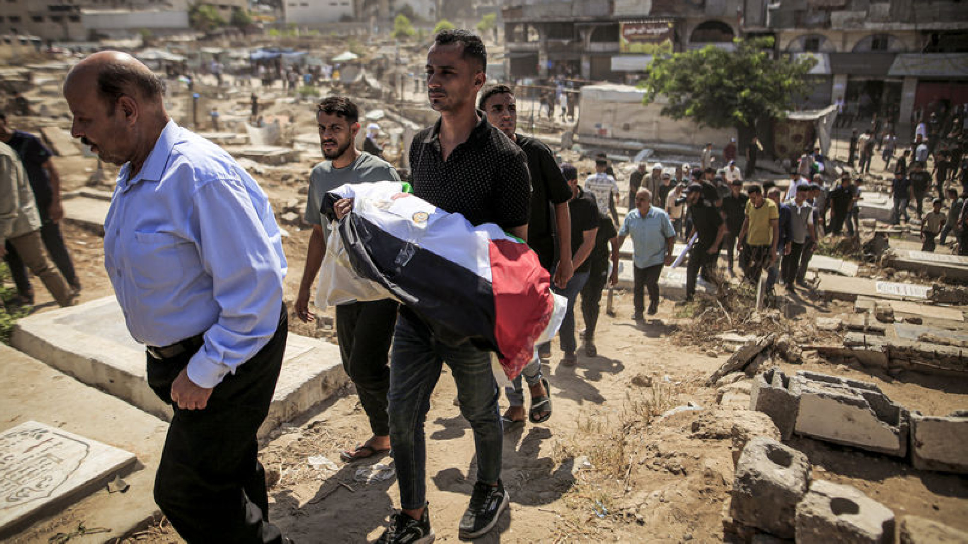 İsrail'in Gazze'ye saldırılarında 5 Filistinli öldü haber görseli