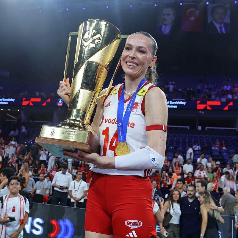Yaşayan efsane: 26 yılda 25 kupa!