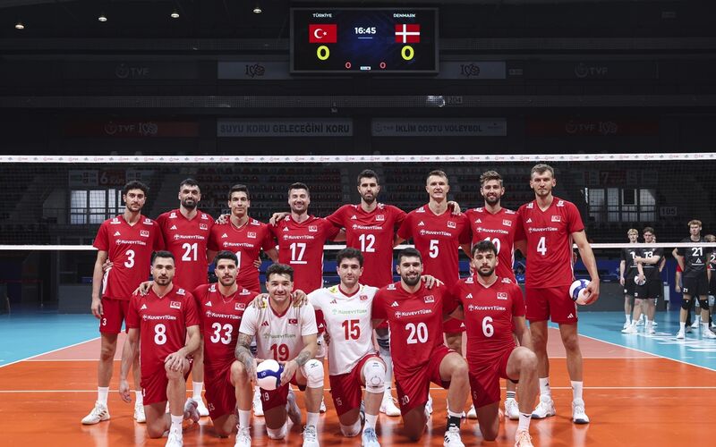 Efeler Danimarka ile 2-2 berabere kaldı