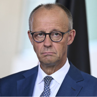 Merz istifa etmedi, reform vaat etti