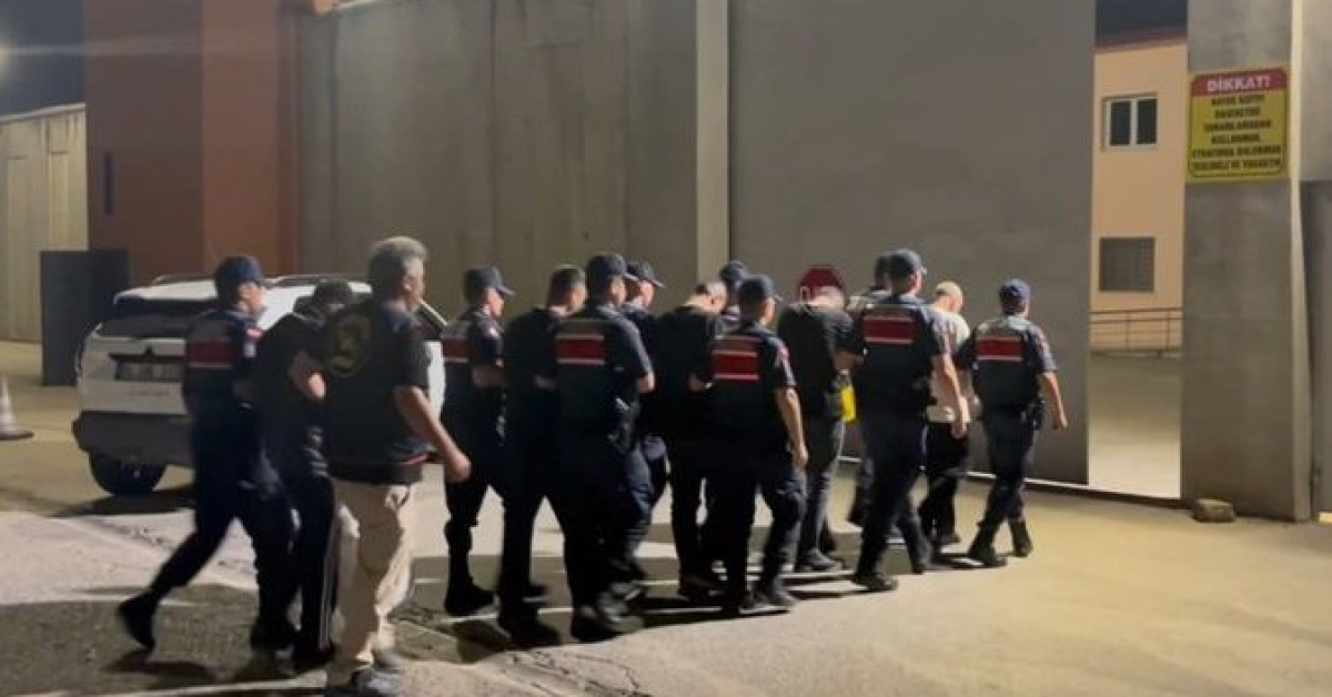 Antalya'da eczacılara 'yeşil reçete' operasyonu: 7 tutuklama