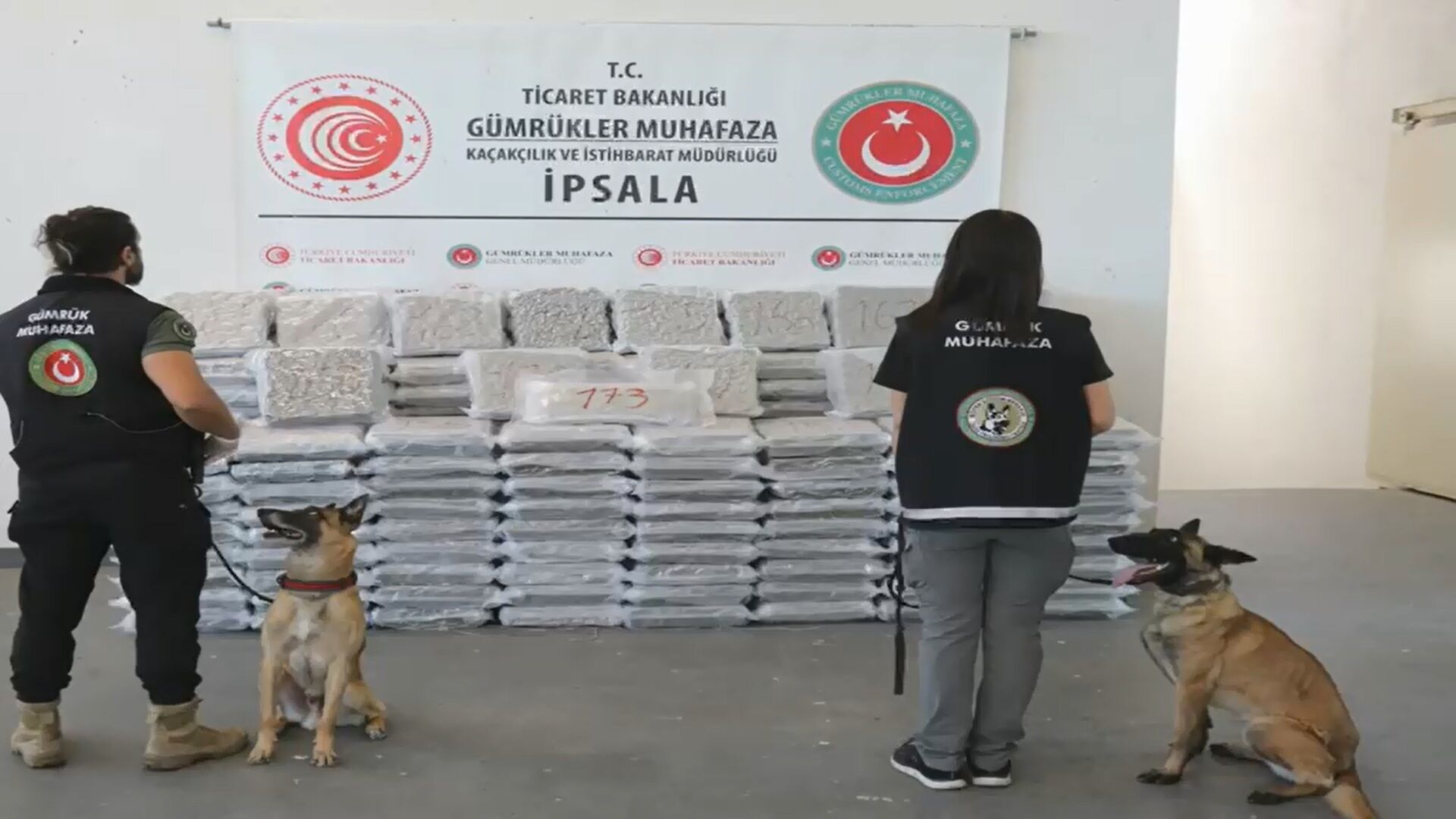 387 kilo uyuşturucu ele geçirildi