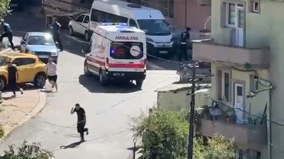 Kiracı, ev sahibi ile eşini öldürdü! Bir avukat ağır yaralı